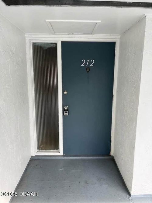 212-305 Ridge Blvd, SOUTH DAYTONA, FL, 32119-2985 | Card Image