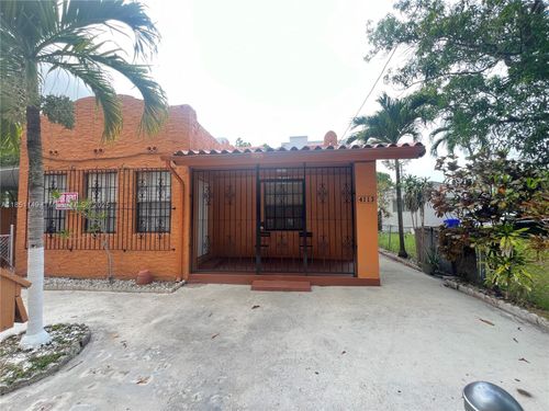 4113 Sw 2nd St, Coral Gables, FL, 33134-1724 | Card Image