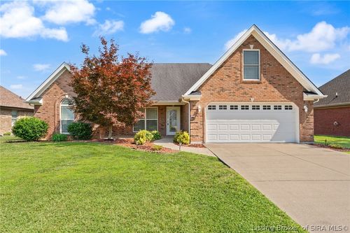 5502 Gum Tree Xing, Jeffersonville, IN, 47130-8978 | Card Image