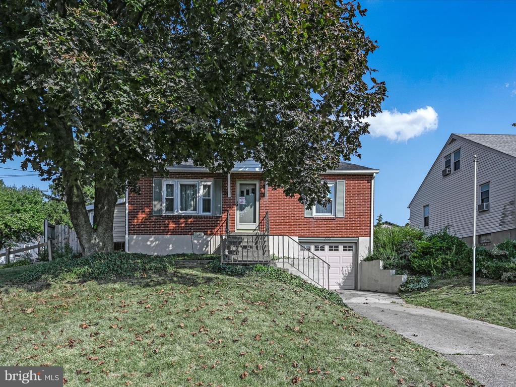 Spruce Dr, Harrisburg, PA 17111