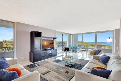 apt-4c-5550 N Ocean Dr, Riviera Beach, FL, 33404-2513 | Card Image