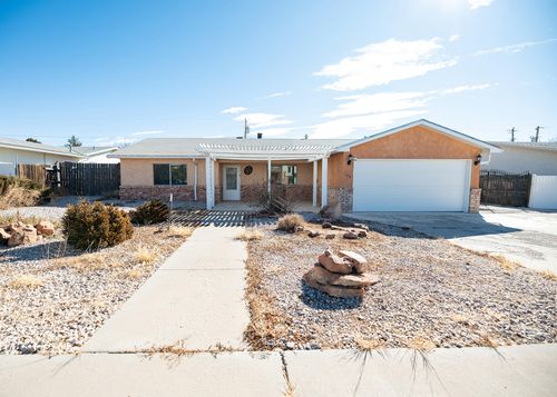809 Kingman Ave, Grants, NM, 87020-3022 | Card Image
