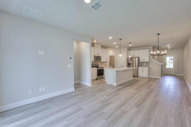 364 Almont Dr, Townhouse with 3 bedrooms, 3 bathrooms and 2 parking in Smyrna TN | Image 6