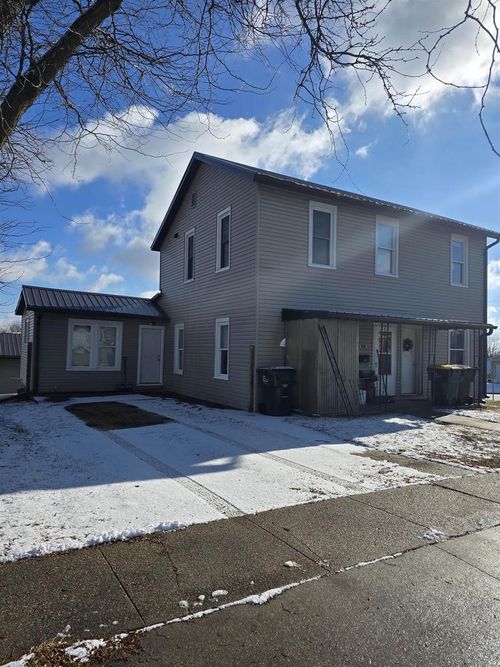 307 N Monroe St, Lancaster, WI, 53813-1339 | Card Image