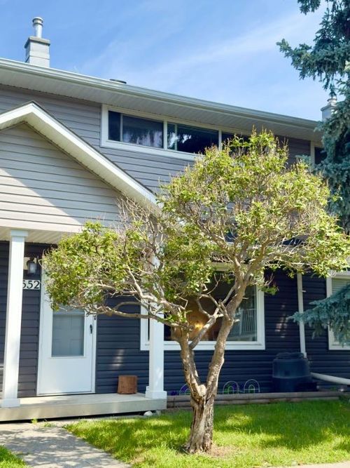 552 Regal Pk Ne, Calgary, AB, T2E0S6 | Card Image