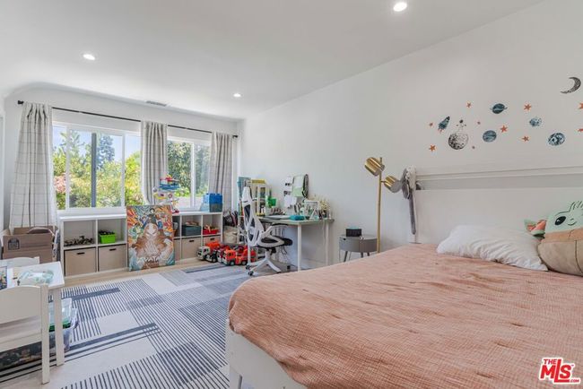 5737 Allott Ave, House other with 6 bedrooms, 6 bathrooms and 2 parking in Sherman Oaks CA | Image 24