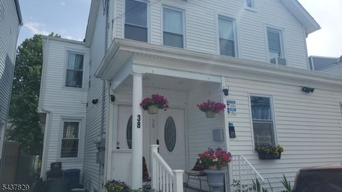 38 Taylor St, Newark, NJ, 07104-2618 | Card Image