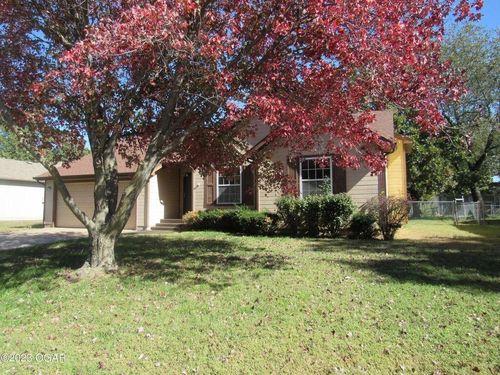 1113 Woodland Dr, Webb City, MO, 64870-1096 | Card Image