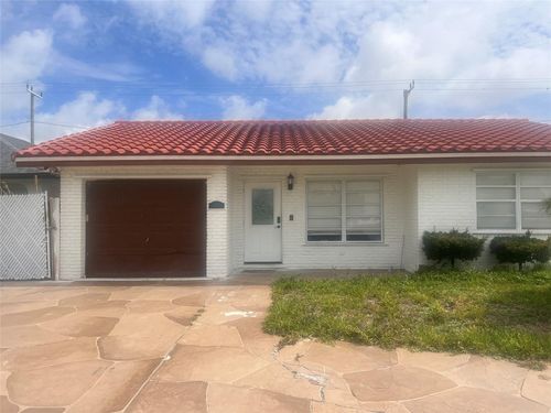 1741 Ne 39th St, Pompano Beach, FL, 33064-6647 | Card Image