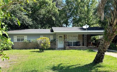 View of front facade featuring a front yard | Image 2