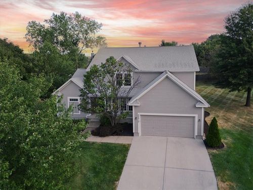 22910 W 51st St, Shawnee, KS, 66226-3908 | Card Image