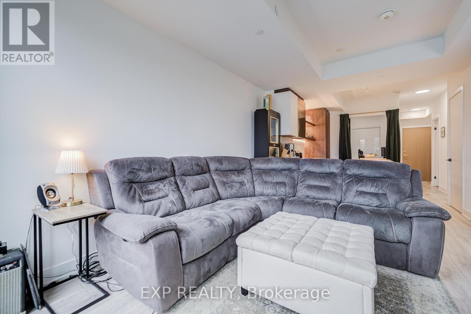 Residential in Toronto (Greenwood-Coxwell) 5