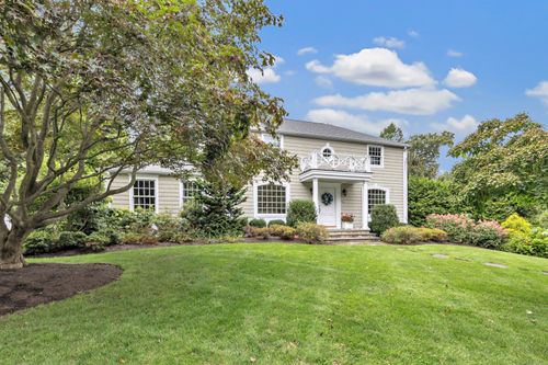 120 Parkwood Rd, Fairfield, CT, 06824-7631 | Card Image