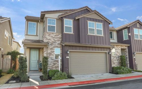 98 E Calder Dr, Mountain House, CA, 95391-8341 | Card Image