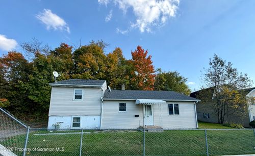 424 Brook Street, Peckville, PA, 18452 | Card Image