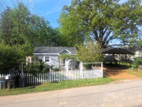 108 Weaver St, Decherd, TN, 37324-3314 | Card Image