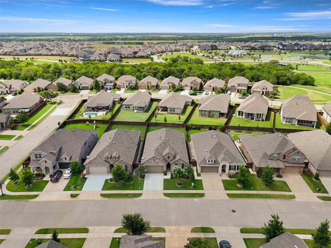 Aerial perspective of suburban area | Image 34