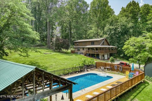 910 Hassler Mill Rd, Harriman, TN, 37748-6736 | Card Image