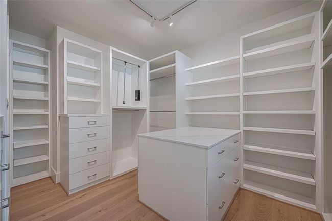 5200 Beech St, House other with 5 bedrooms, 7 bathrooms and 2 parking in Bellaire TX | Image 41