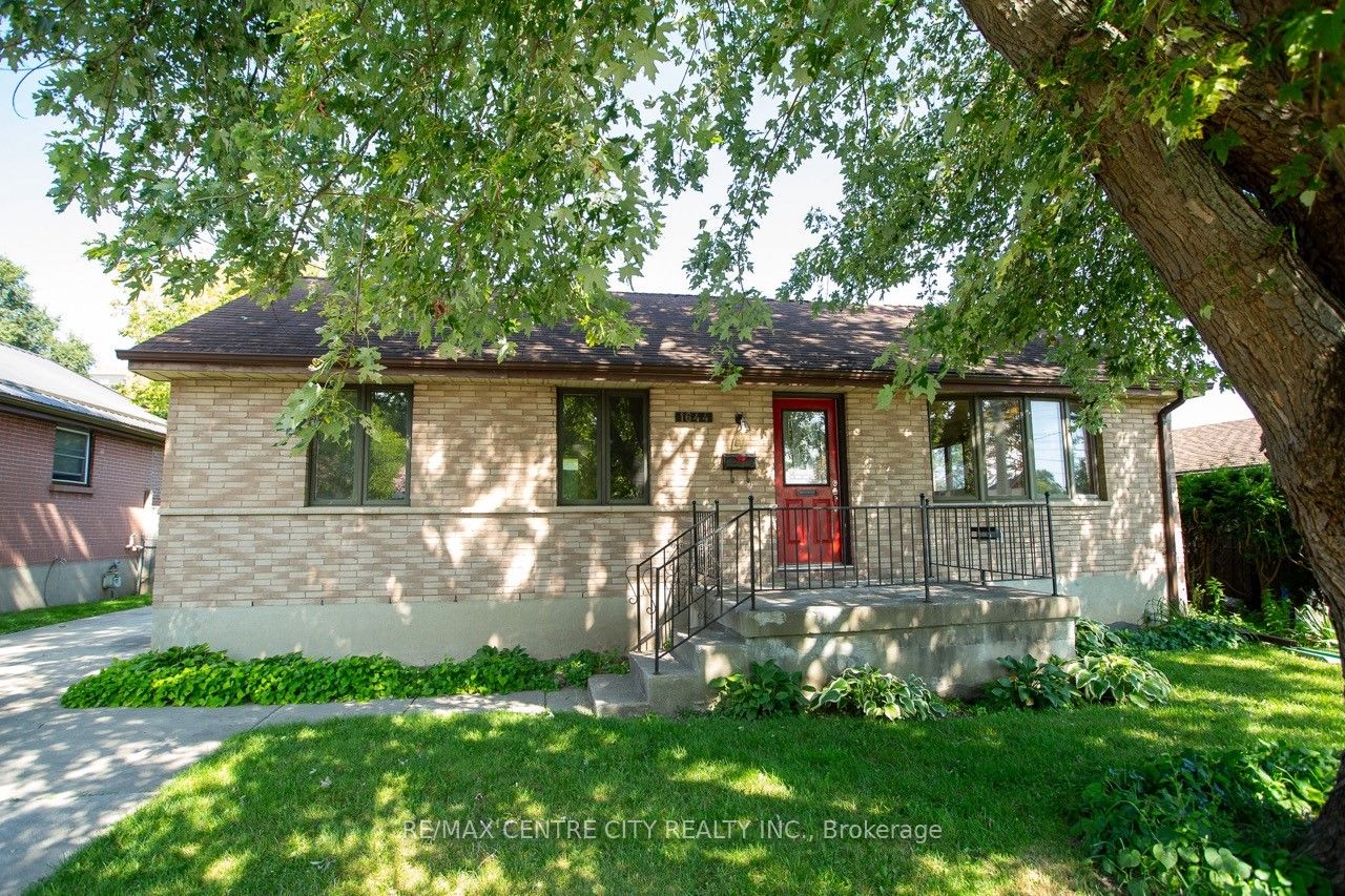 1644 Mardell St, For Sale in London Zoocasa