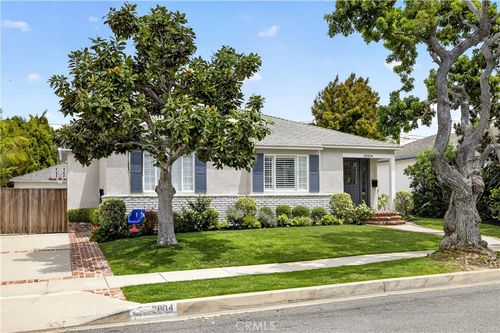 2004 Faymont Ave, Manhattan Beach, CA, 90266-4107 | Card Image