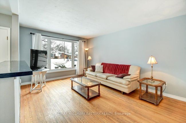 743 Barbara Cres, House other with 2 bedrooms, 2 bathrooms and 2 parking in Peterborough ON | Image 6