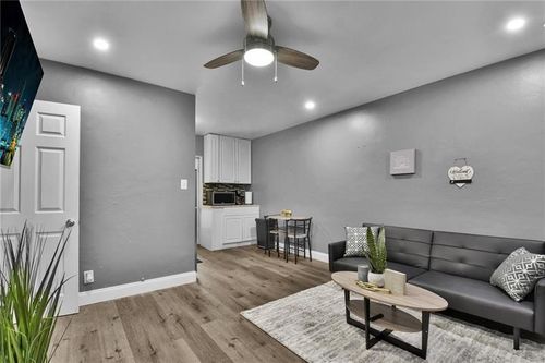 apt-2-201 Se 23rd St, Fort Lauderdale, FL, 33316-3435 | Card Image