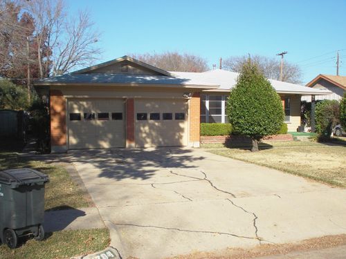 1704 Cordell Street, Denton, TX, 76201 | Card Image