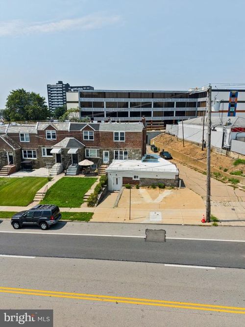 2832 Belmont Ave, PHILADELPHIA, PA, 19131-1519 | Card Image