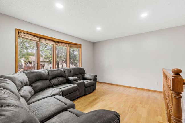 Plenty of recessed lighting! | Image 17