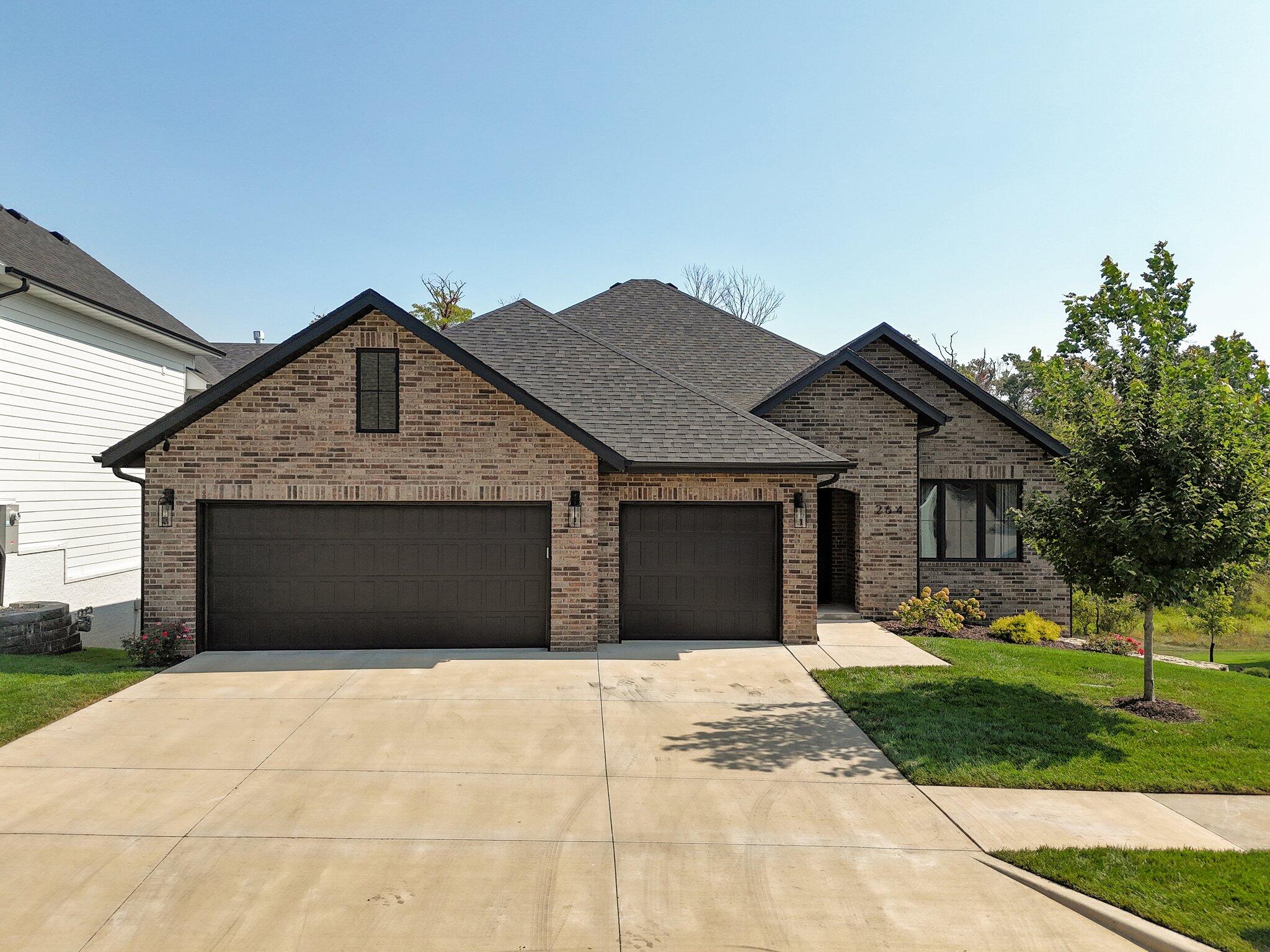 Hickory Hills Blvd, Springfield, MO 65802