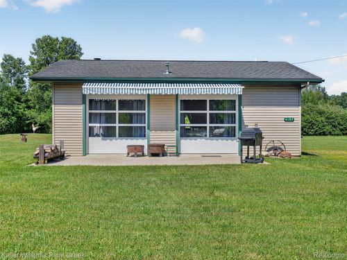 4107 Pine St, Gladwin, MI, 48624-8352 | Card Image