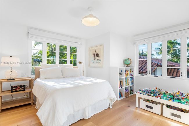 1225 N Greenway Dr, House other with 5 bedrooms, 5 bathrooms and null parking in Coral Gables FL | Image 47