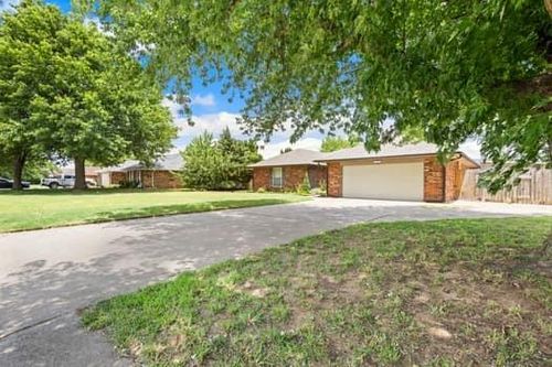 4729 Deer Crk, Yukon, OK, 73099-3185 | Card Image