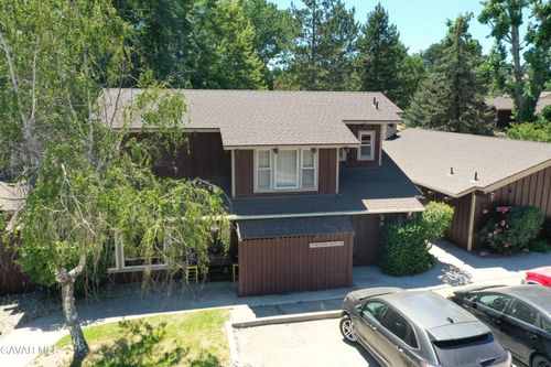 77 Meadow Lakes Dr, Tehachapi, CA, 93561-9685 | Card Image