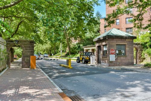 5e-166 Pearsall Drive, Mount Vernon, NY, 10552 | Card Image