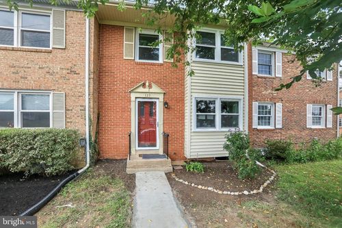123 Davis Ave Sw, LEESBURG, VA, 20175-3405 | Card Image