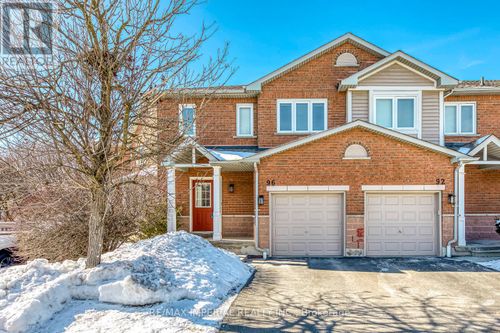 96-833 Scollard Crt, Mississauga, ON, L5V2B4 | Card Image