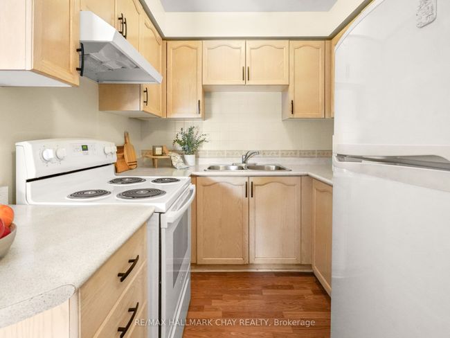 202 - 247 King St N, Condo with 3 bedrooms, 1 bathrooms and 1 parking in New Tecumseth ON | Image 12