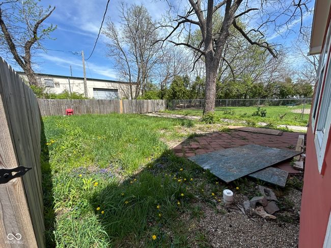 EXTERIOR REAR | Image 5