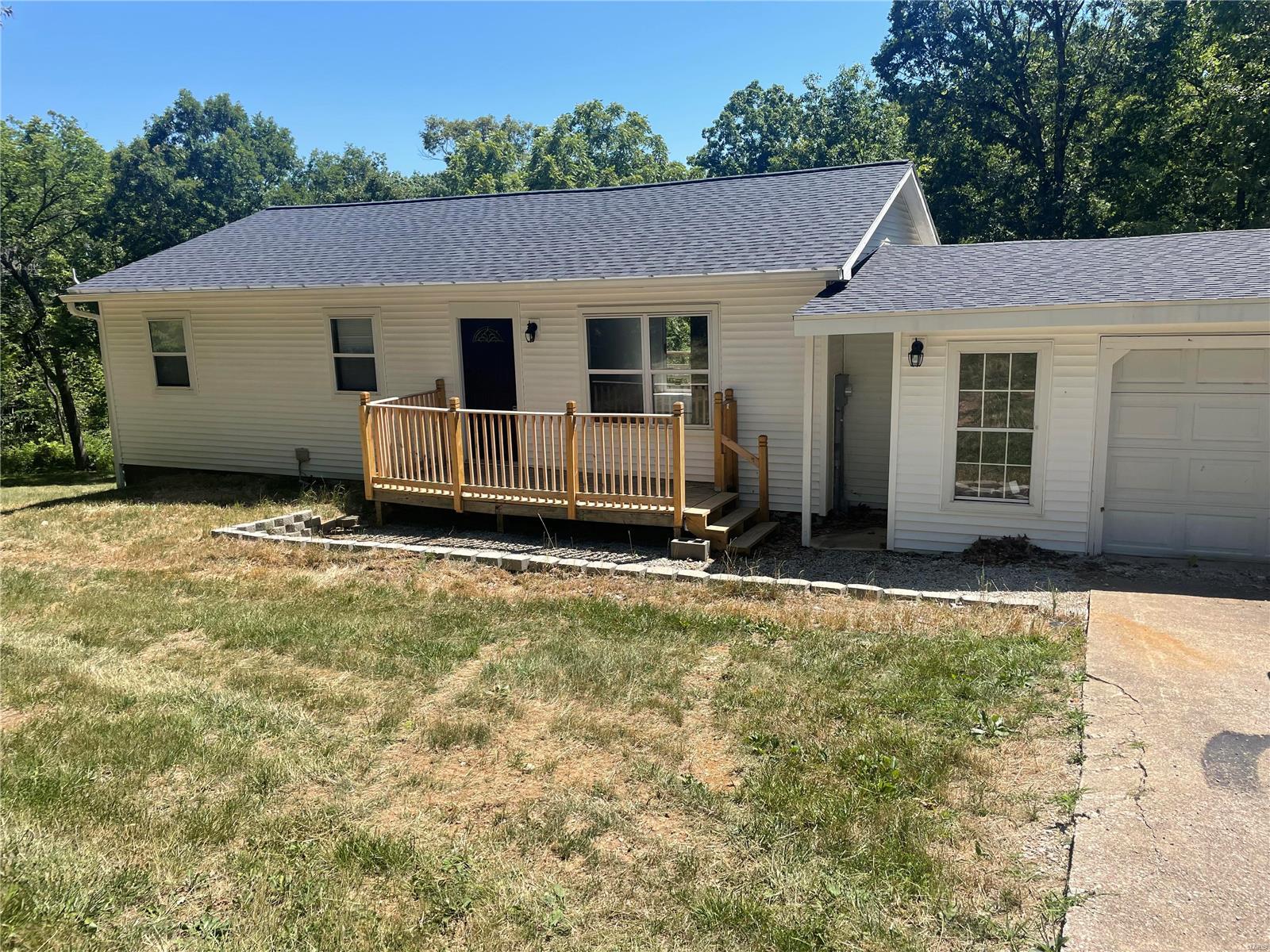 Old 79 , New London, MO 63459