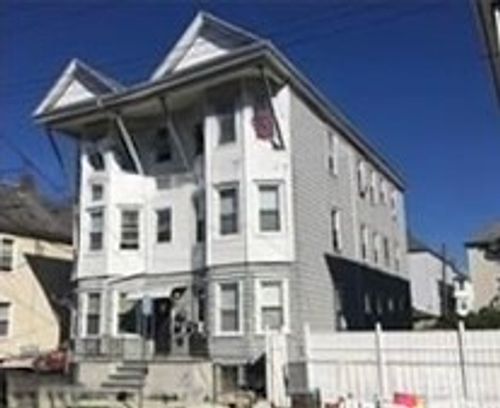 3w-157 Hathaway St, New Bedford, MA, 02746-1876 | Card Image