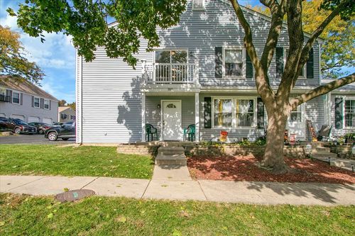 unit-d-488 Darlene Ln, Glendale Heights, IL, 60139-3274 | Card Image