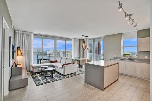 r908-4010 S Ocean Dr, Hollywood, FL, 33019-3063 | Card Image
