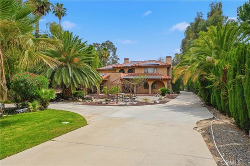 1609 Cherokee Rd, Corona, CA, 92881-4116 | Card Image