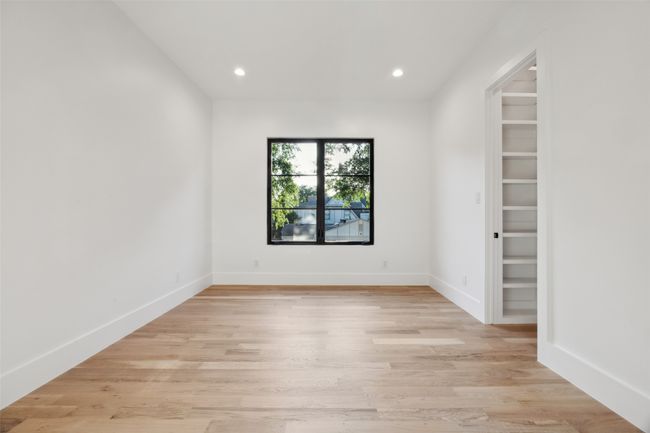 6458 Anita St, House other with 5 bedrooms, 5 bathrooms and null parking in Dallas TX | Image 25