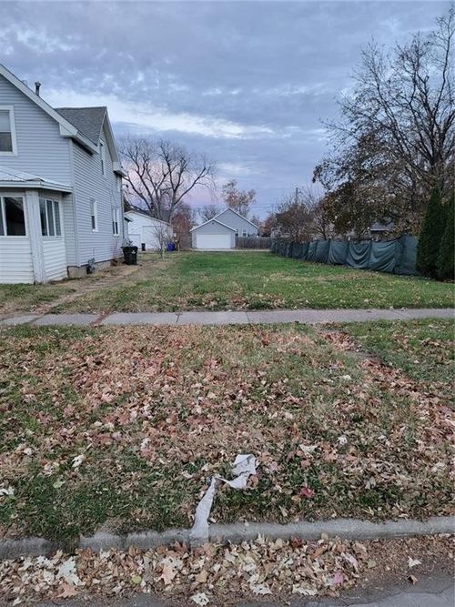 531 9th St Sw, Cedar Rapids, IA, 52404-1903 | Card Image
