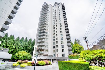 2001 - 555 Austin Ave, Condo with 2 bedrooms, 2 bathrooms and 2 parking in Coquitlam BC | Image 3