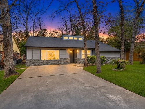13 Moon Valley Ct, Conroe, TX, 77304-1275 | Card Image