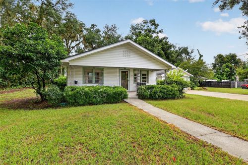 605 Stanley Ave, WILDWOOD, FL, 34785-3814 | Card Image